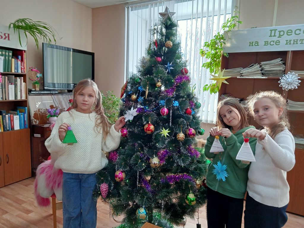 «Волшебные снежинки» Мастерская Деда Мороза и Снегурочки